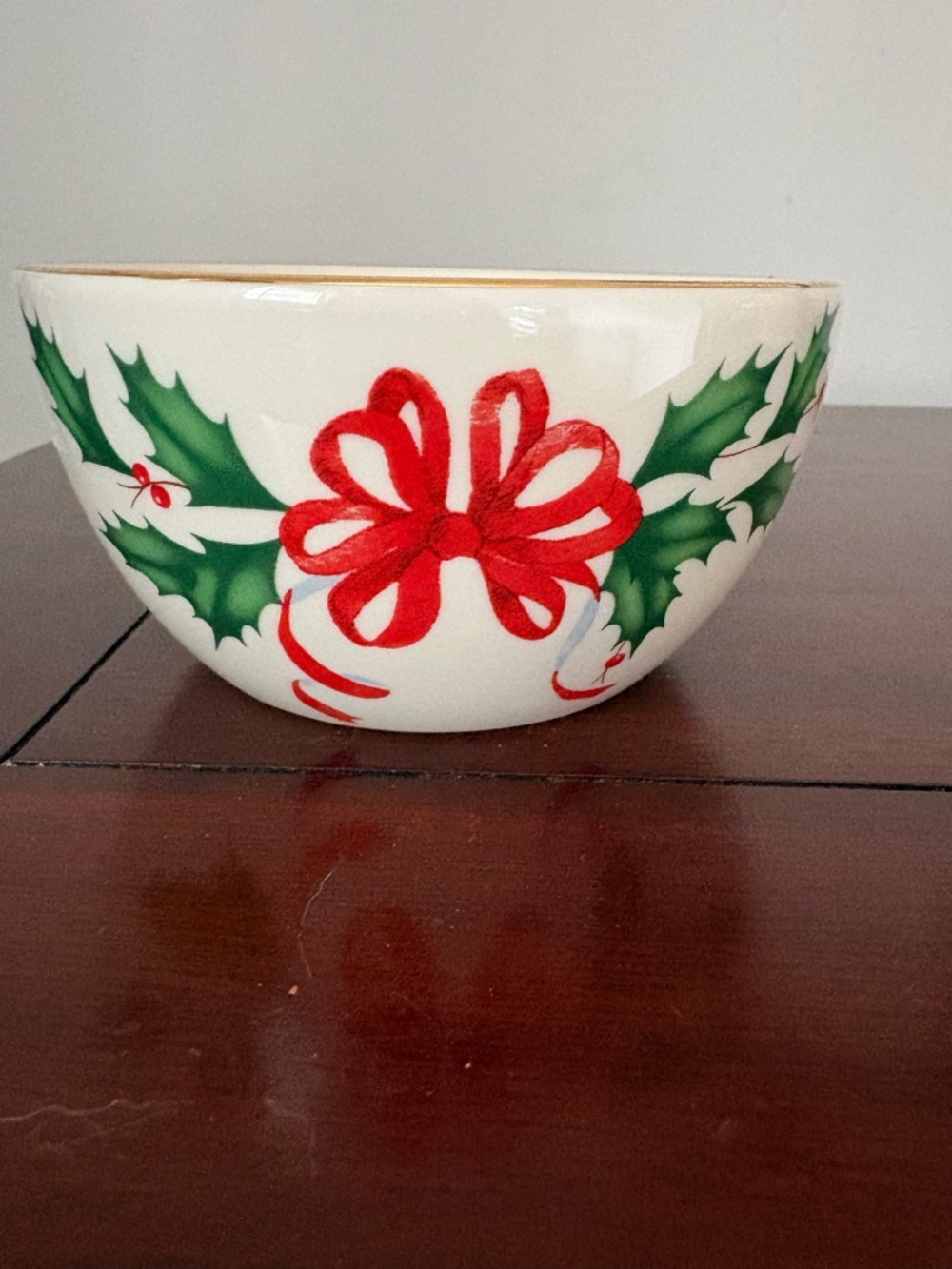 Lenox Holiday Bowl American By Design 16 Oz NWT Beige Green Holly/Red Ribbon